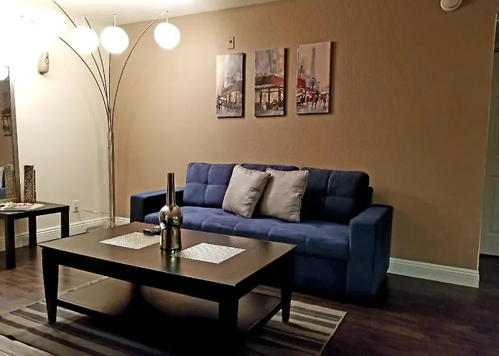 Lovely Condo! Walking Distance To The Strip With Pool And Spa